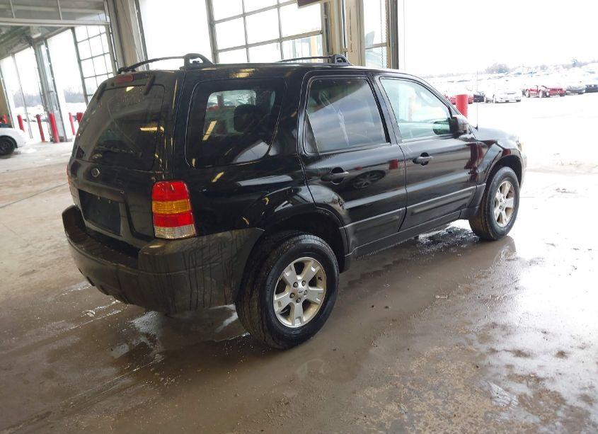 Photo 4 of 2005 Ford Escape XLT (VIN 1FMYU03195KA63472)