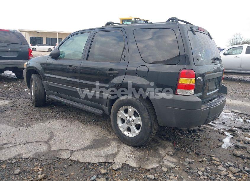 Photo 3 of 2005 Ford Escape XLT (VIN 1FMYU03195KA80529)