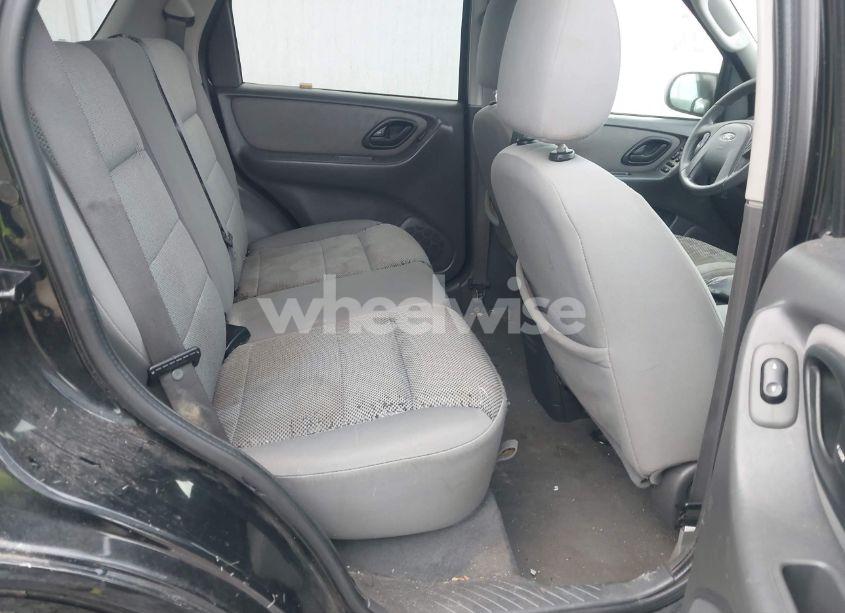 Photo 8 of 2005 Ford Escape XLT (VIN 1FMYU03195KA80529)