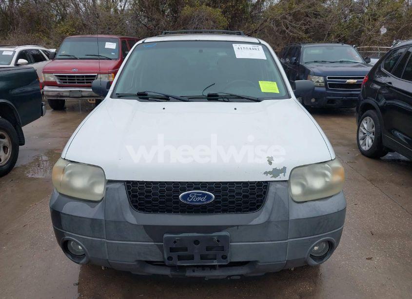 Photo 6 of 2005 Ford Escape XLT (VIN 1FMYU03195KB32483)