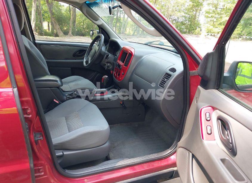 Photo 5 of 2007 Ford Escape XLT/XLT SPORT (VIN 1FMYU03197KB35743)