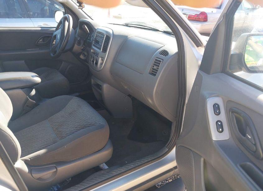 Photo 5 of 2003 Ford Escape XLT (VIN 1FMYU031X3KA73103)