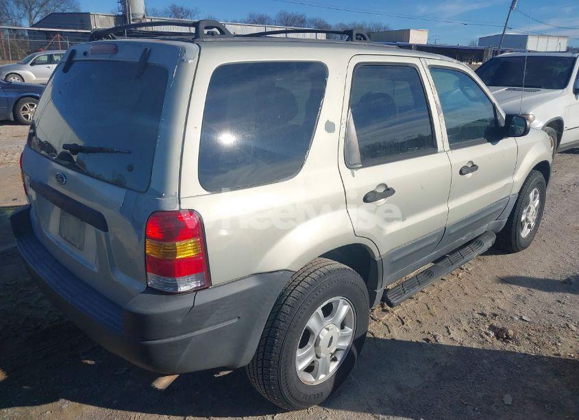 Photo 4 of 2003 Ford Escape XLT (VIN 1FMYU031X3KA73179)