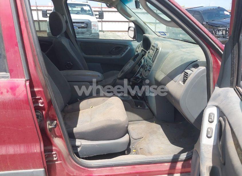 Photo 5 of 2003 Ford Escape XLT (VIN 1FMYU031X3KA90676)