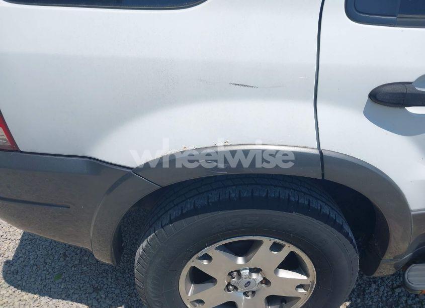 Photo 12 of 2003 Ford Escape XLT (VIN 1FMYU031X3KE08408)
