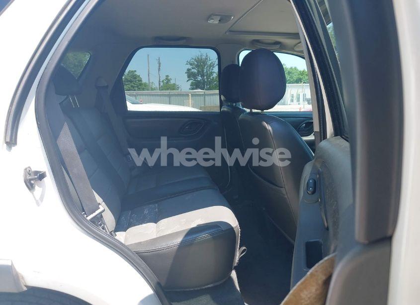 Photo 8 of 2003 Ford Escape XLT (VIN 1FMYU031X3KE08408)