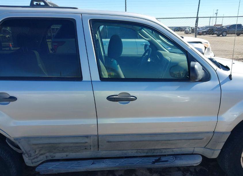 Photo 13 of 2004 Ford Escape XLT (VIN 1FMYU031X4DA19449)