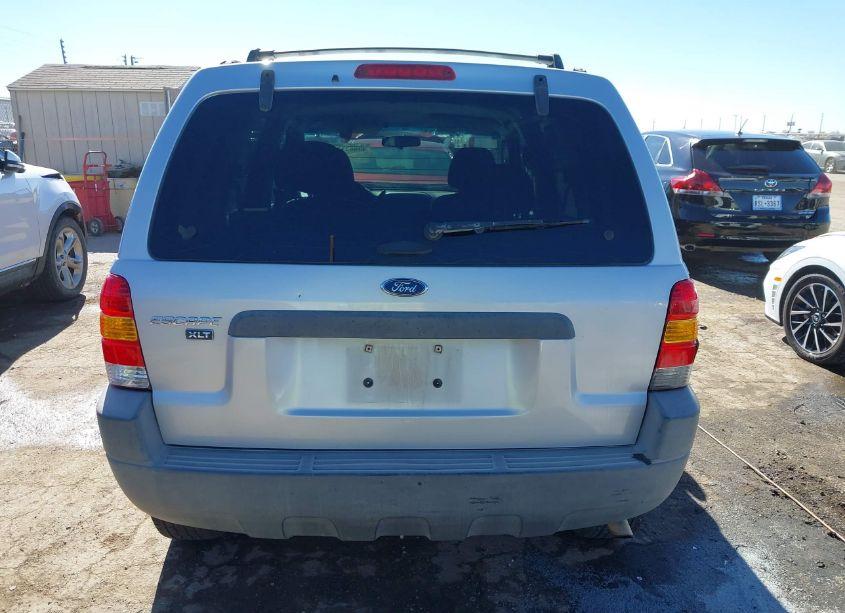 Photo 16 of 2004 Ford Escape XLT (VIN 1FMYU031X4DA19449)