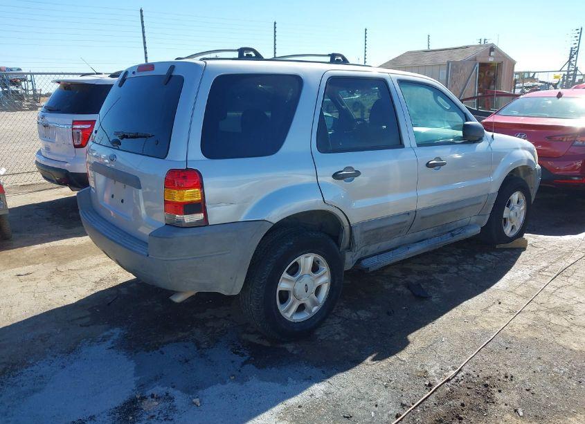 Photo 4 of 2004 Ford Escape XLT (VIN 1FMYU031X4DA19449)