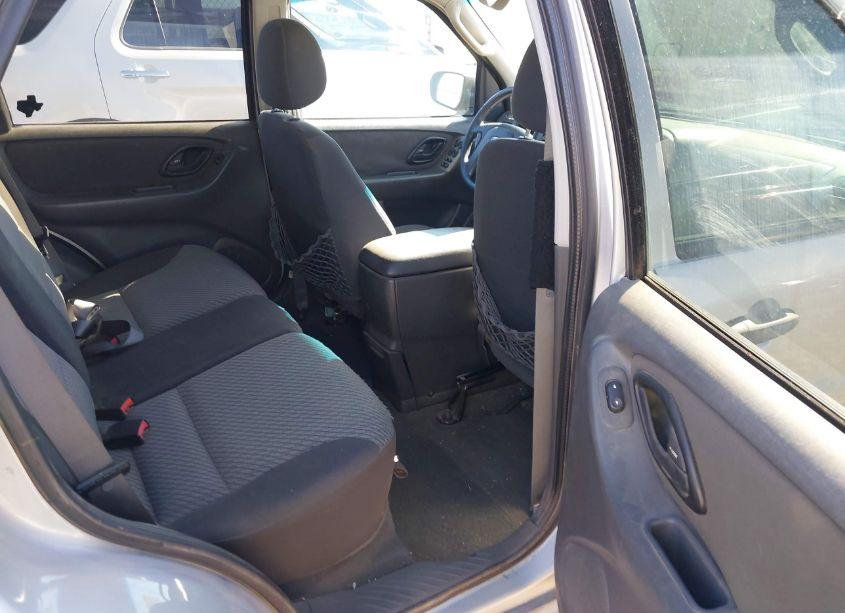 Photo 8 of 2004 Ford Escape XLT (VIN 1FMYU031X4DA19449)