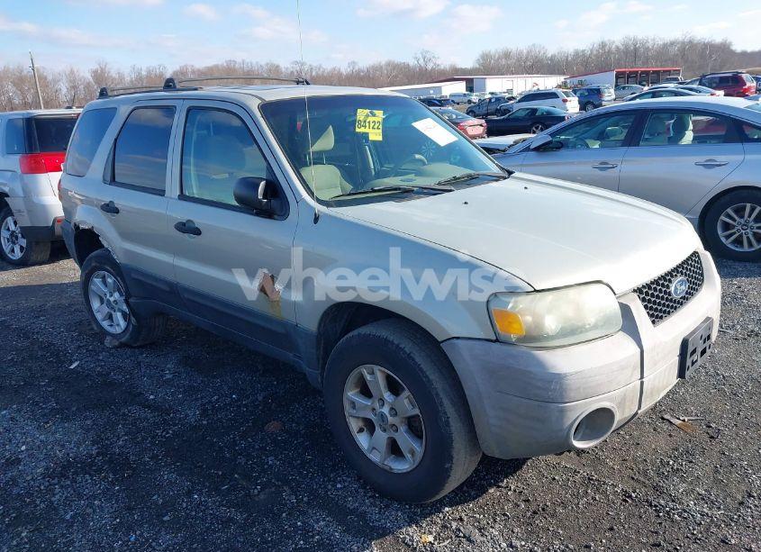2005 Ford Escape XLT (VIN 1FMYU031X5KA06892) main photo