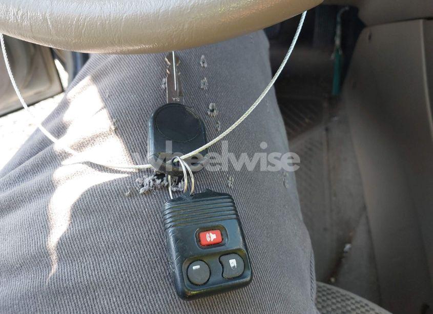 Photo 11 of 2005 Ford Escape XLT (VIN 1FMYU031X5KA06892)