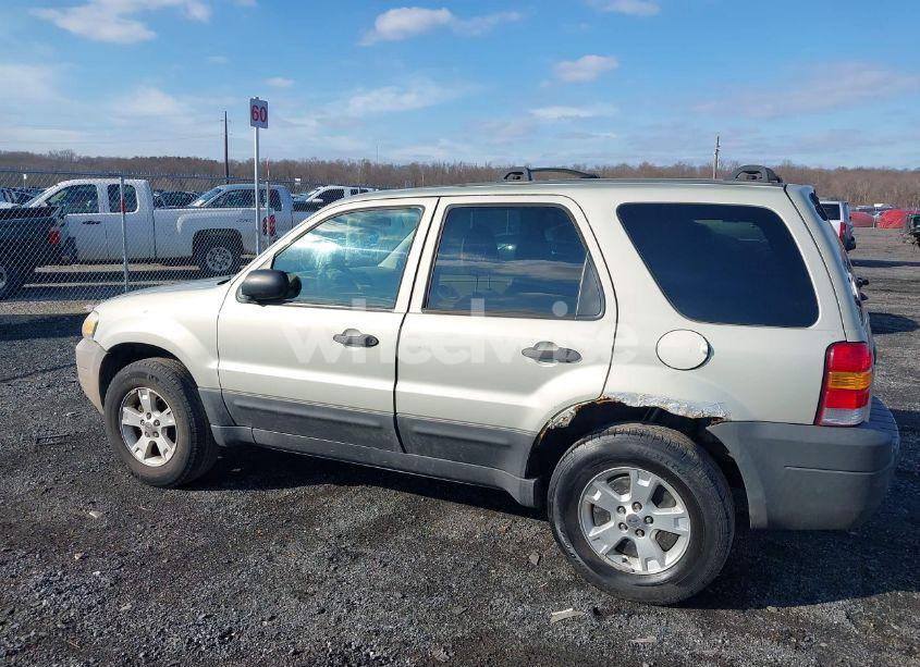 Photo 14 of 2005 Ford Escape XLT (VIN 1FMYU031X5KA06892)
