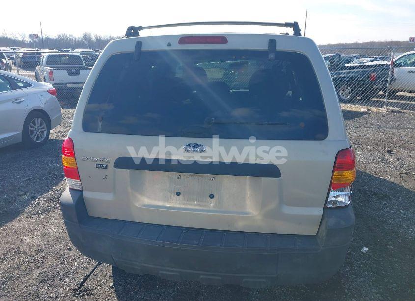 Photo 16 of 2005 Ford Escape XLT (VIN 1FMYU031X5KA06892)
