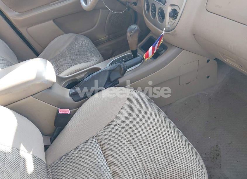 Photo 5 of 2005 Ford Escape XLT (VIN 1FMYU031X5KA06892)