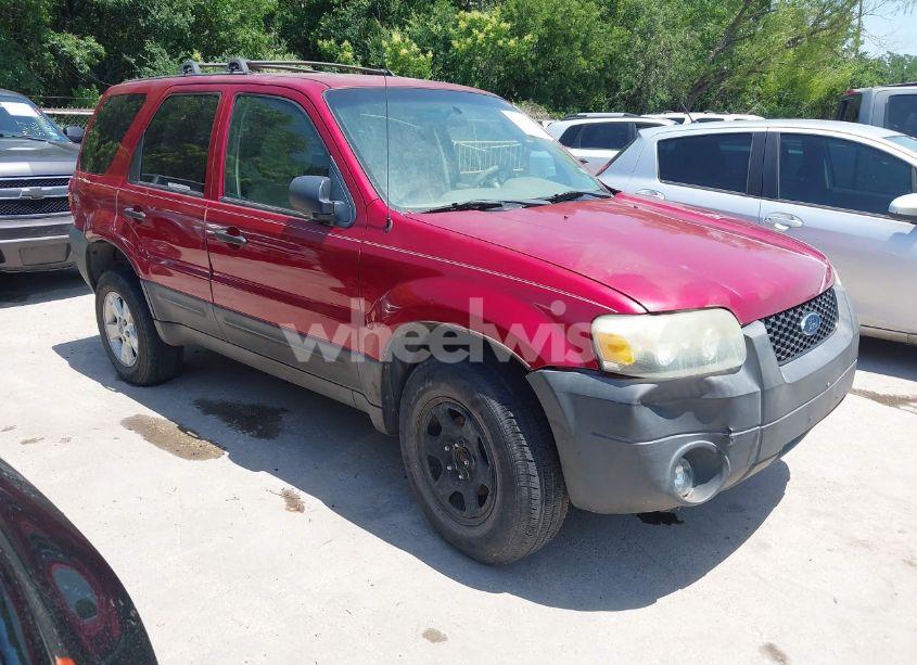 2005 Ford Escape XLT (VIN 1FMYU031X5KE17077) main photo