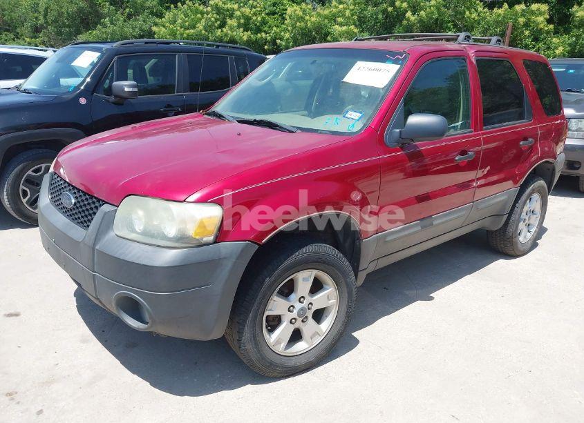 Photo 2 of 2005 Ford Escape XLT (VIN 1FMYU031X5KE17077)