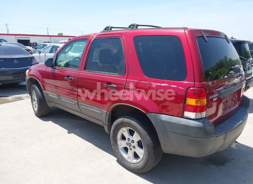 Photo 3 of 2005 Ford Escape XLT (VIN 1FMYU031X5KE17077)