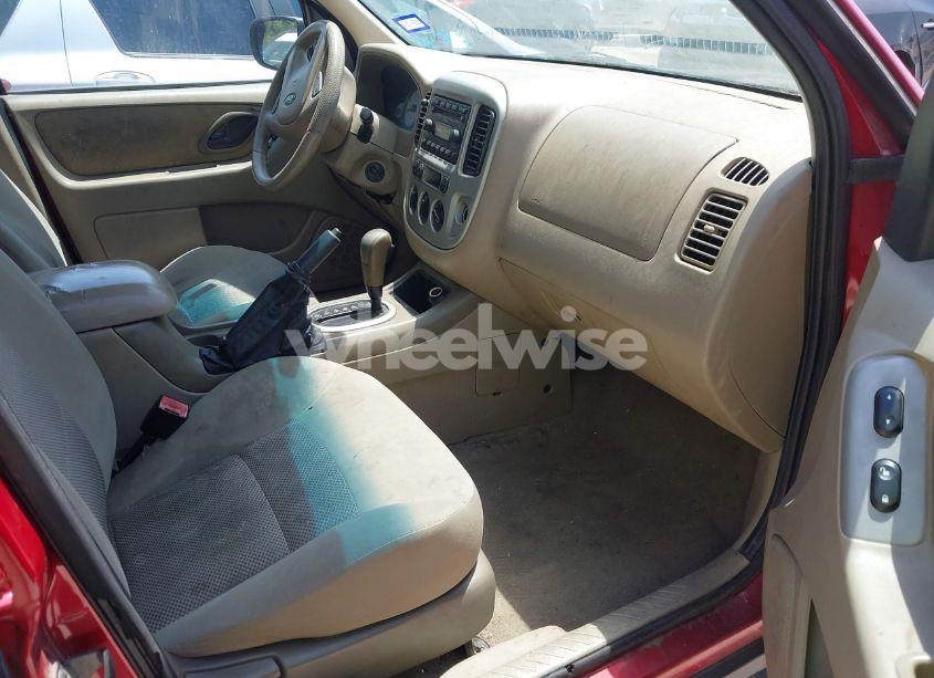 Photo 5 of 2005 Ford Escape XLT (VIN 1FMYU031X5KE17077)