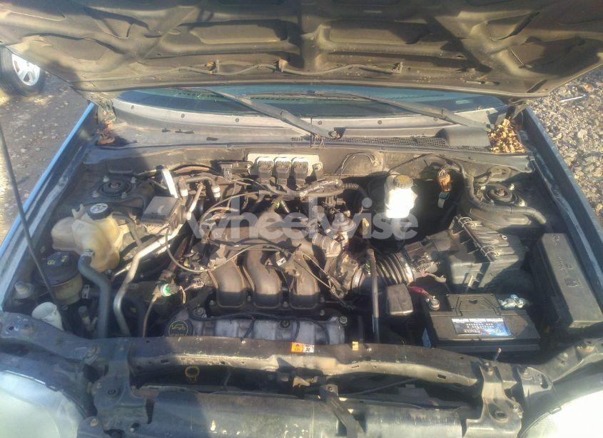 Photo 10 of 2005 Ford Escape XLT (VIN 1FMYU031X5KE48121)