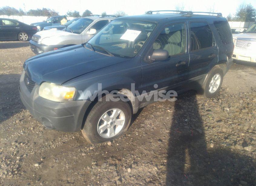 Photo 2 of 2005 Ford Escape XLT (VIN 1FMYU031X5KE48121)