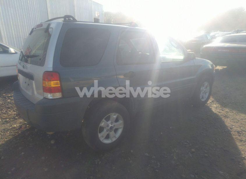 Photo 4 of 2005 Ford Escape XLT (VIN 1FMYU031X5KE48121)