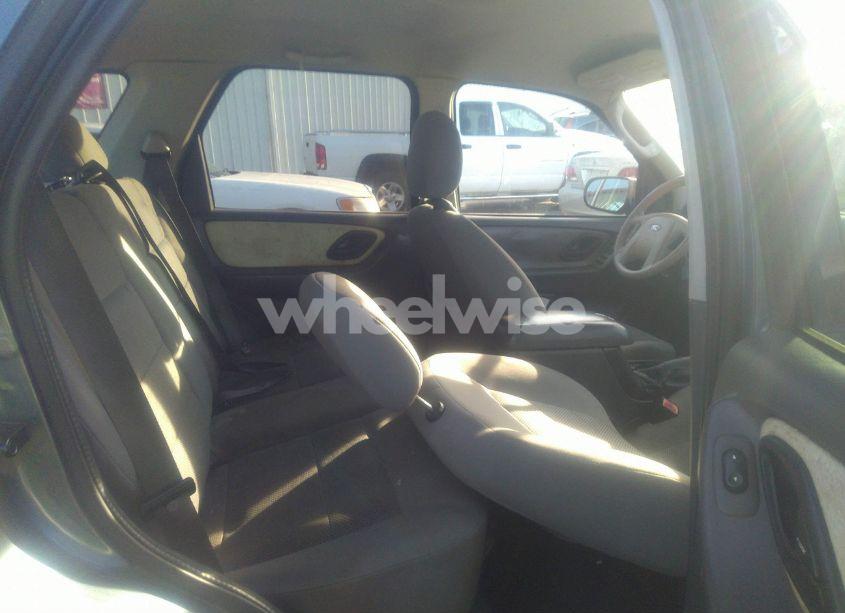 Photo 8 of 2005 Ford Escape XLT (VIN 1FMYU031X5KE48121)