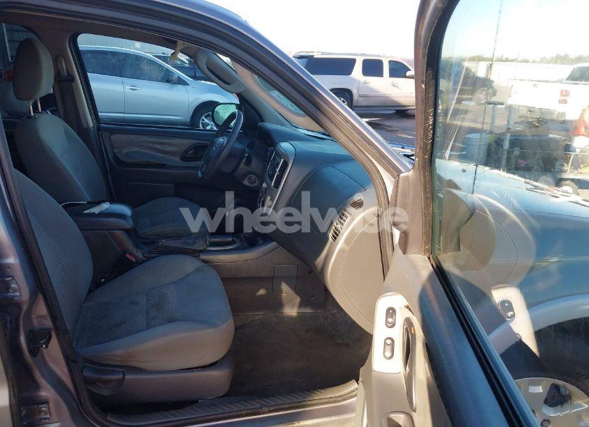 Photo 5 of 2007 Ford Escape XLT/XLT SPORT (VIN 1FMYU031X7KA14753)