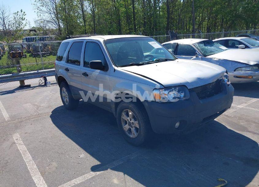 2007 Ford Escape XLT (VIN 1FMYU03Z17KA62602) main photo
