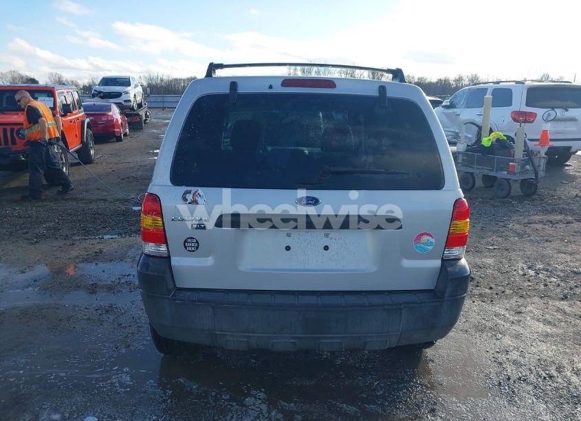 Photo 16 of 2007 Ford Escape XLT (VIN 1FMYU03Z37KA92572)