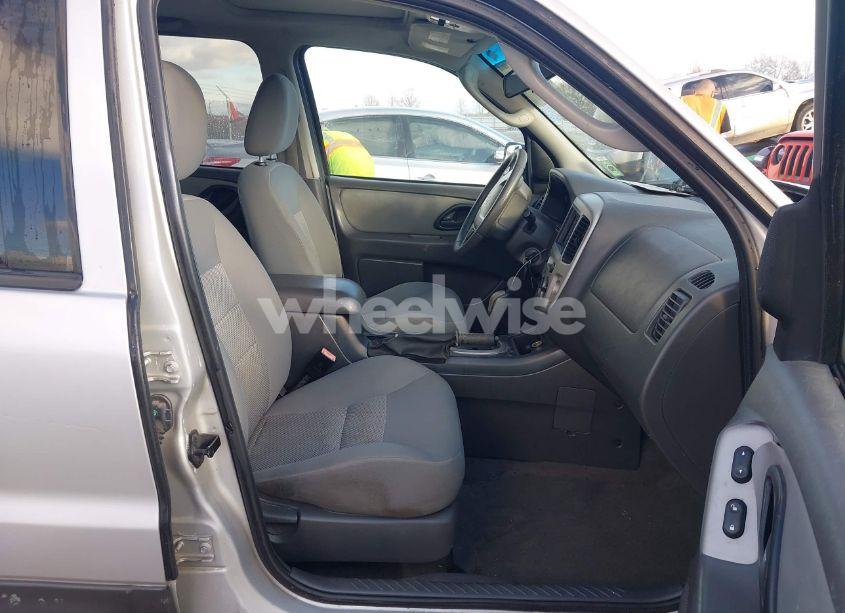 Photo 5 of 2007 Ford Escape XLT (VIN 1FMYU03Z37KA92572)