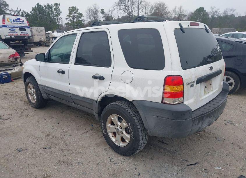Photo 3 of 2005 Ford Escape XLT (VIN 1FMYU03Z55KE31989)