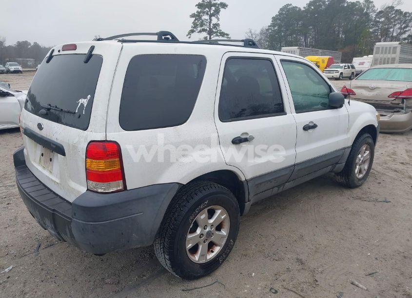 Photo 4 of 2005 Ford Escape XLT (VIN 1FMYU03Z55KE31989)