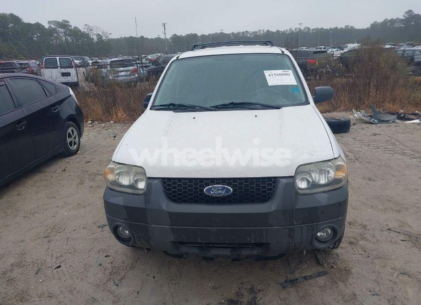 Photo 6 of 2005 Ford Escape XLT (VIN 1FMYU03Z55KE31989)