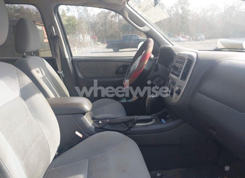 Photo 5 of 2006 Ford Escape XLT (VIN 1FMYU03Z56KC55074)