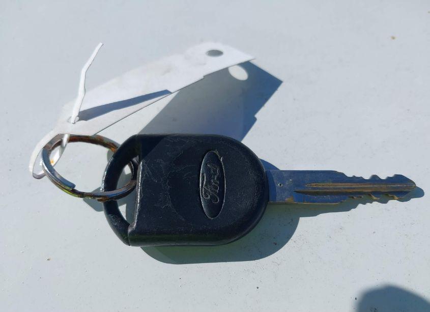 Photo 11 of 2005 Ford Escape XLT (VIN 1FMYU03Z75KB62569)