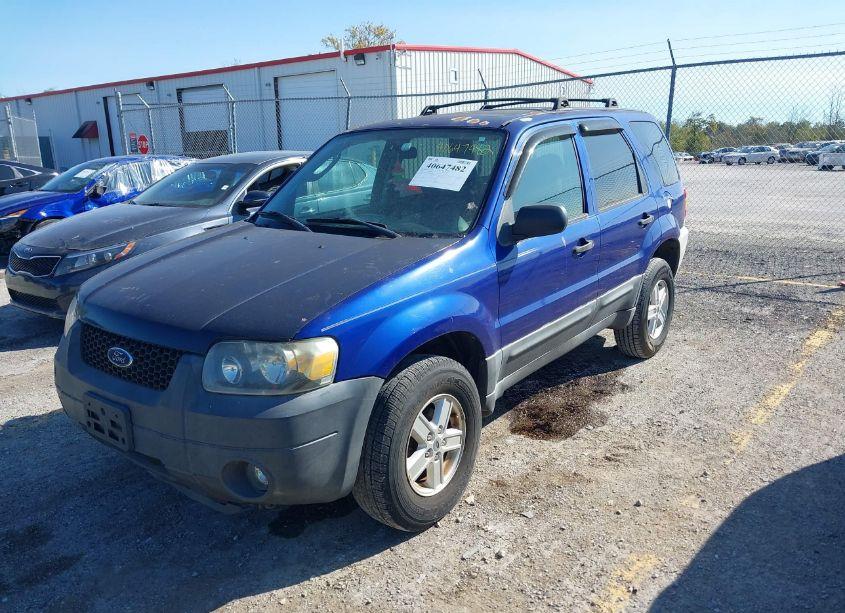 Photo 2 of 2005 Ford Escape XLT (VIN 1FMYU03Z75KB62569)