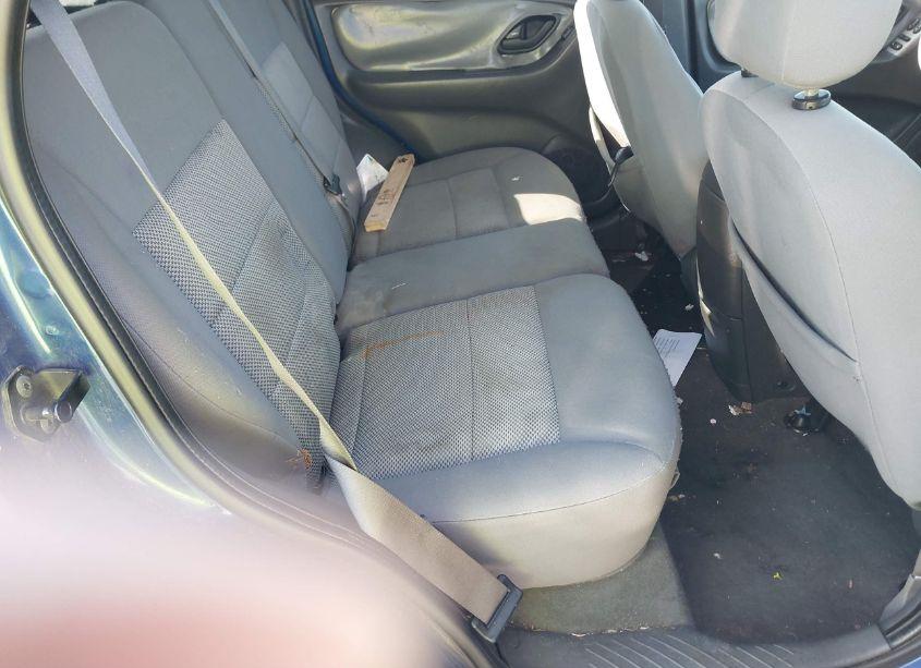 Photo 8 of 2005 Ford Escape XLT (VIN 1FMYU03Z75KB62569)