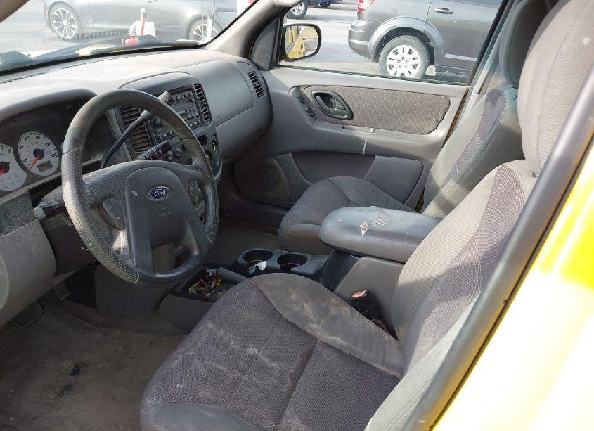 Photo 5 of 2002 Ford Escape XLT (VIN 1FMYU04112KA14518)