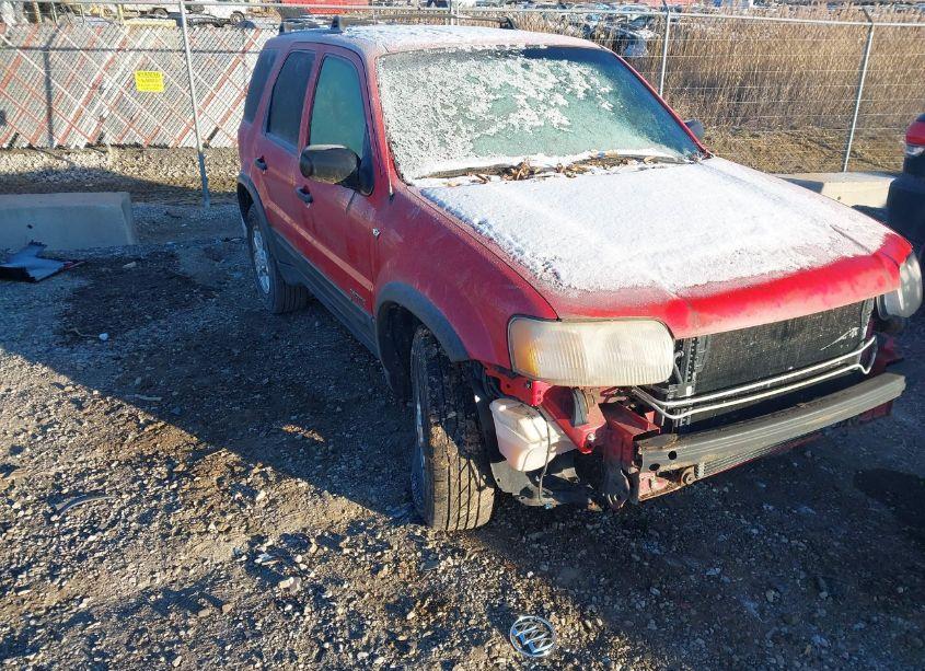 2001 Ford Escape XLT (VIN 1FMYU04121KB28672) main photo