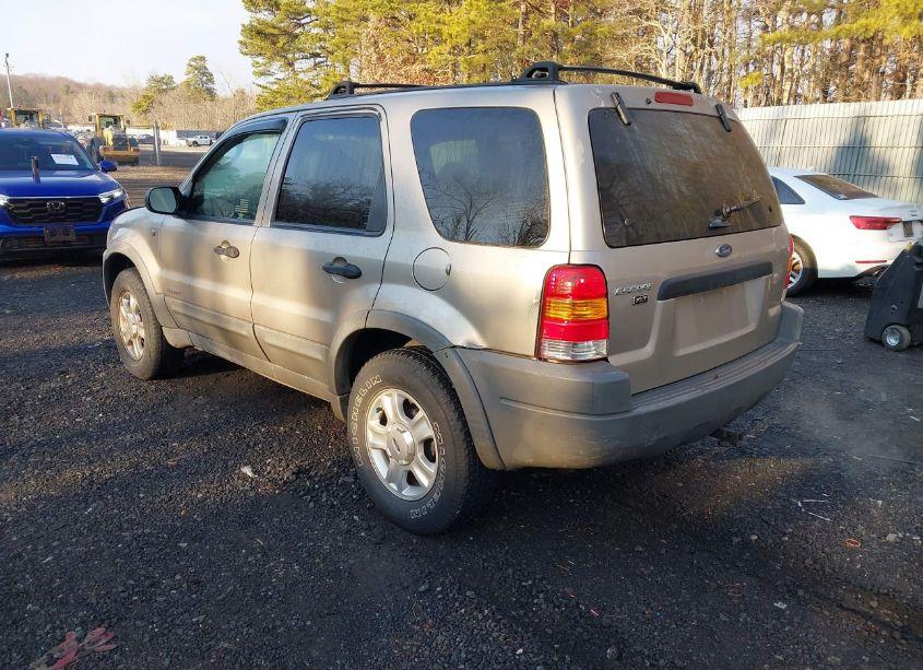 Photo 3 of 2001 Ford Escape XLT (VIN 1FMYU04121KB28817)