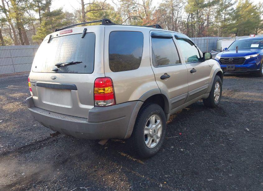 Photo 4 of 2001 Ford Escape XLT (VIN 1FMYU04121KB28817)