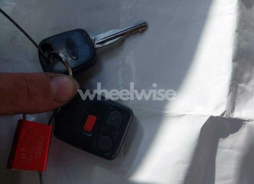 Photo 11 of 2002 Ford Escape XLT (VIN 1FMYU04122KA38486)