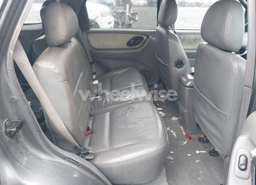 Photo 8 of 2002 Ford Escape XLT (VIN 1FMYU04122KC36937)