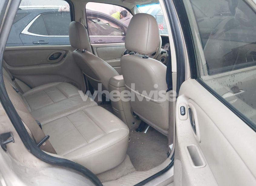 Photo 8 of 2007 Ford Escape LIMITED (VIN 1FMYU04137KA67003)