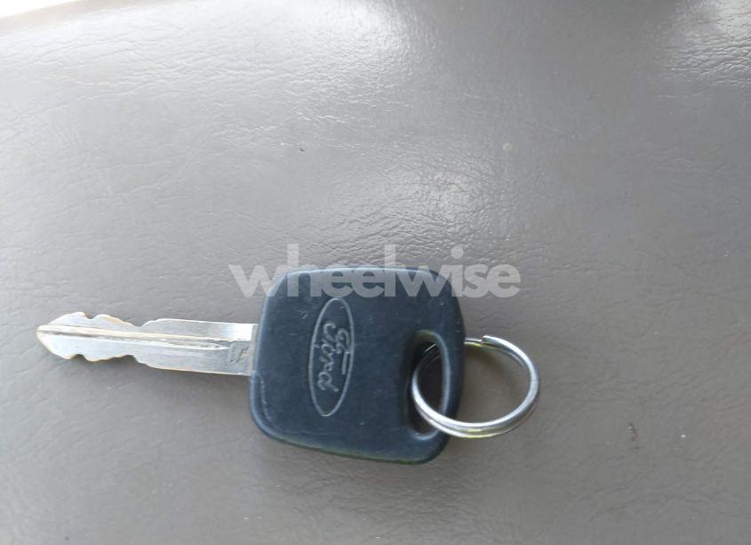 Photo 11 of 2001 Ford Escape XLT (VIN 1FMYU04141KB13722)
