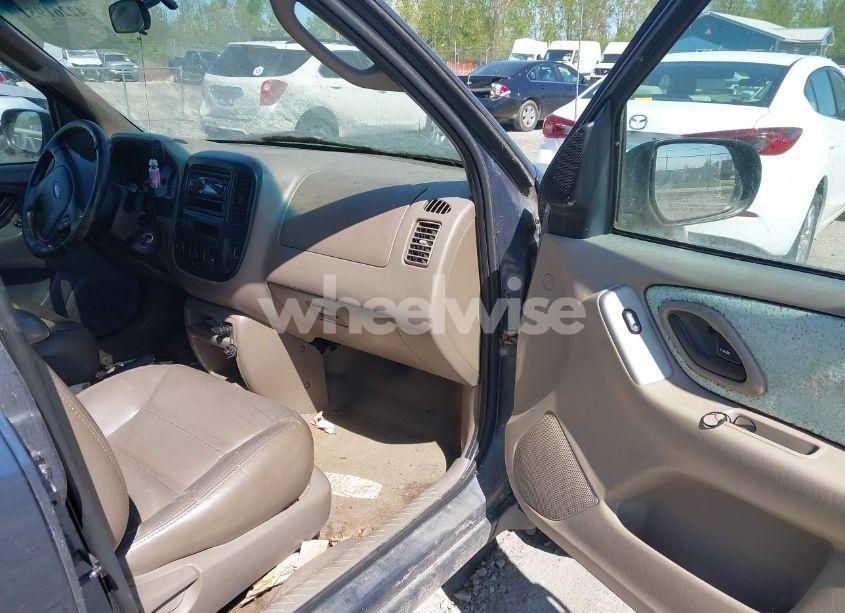 Photo 5 of 2001 Ford Escape XLT (VIN 1FMYU04141KB13722)