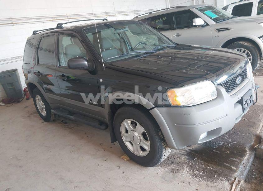 2002 Ford Escape XLT (VIN 1FMYU04142KB44597) main photo
