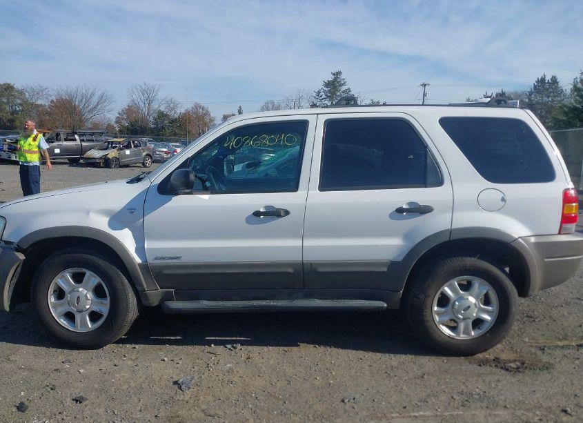 Photo 13 of 2002 Ford Escape XLT (VIN 1FMYU04142KC82723)