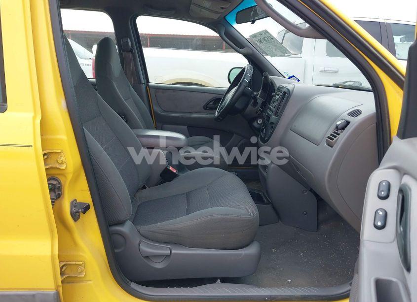 Photo 5 of 2001 Ford Escape XLT (VIN 1FMYU04151KE97154)